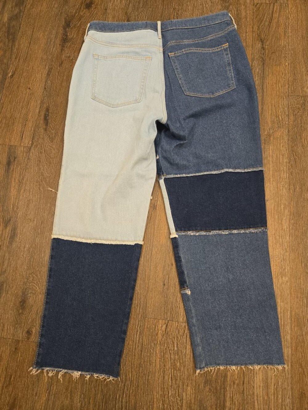 Womens Hollister Ultra High Rise Patchwork Jeans 15R Raw Hem Straight Leg NWT - Picture 2 of 6